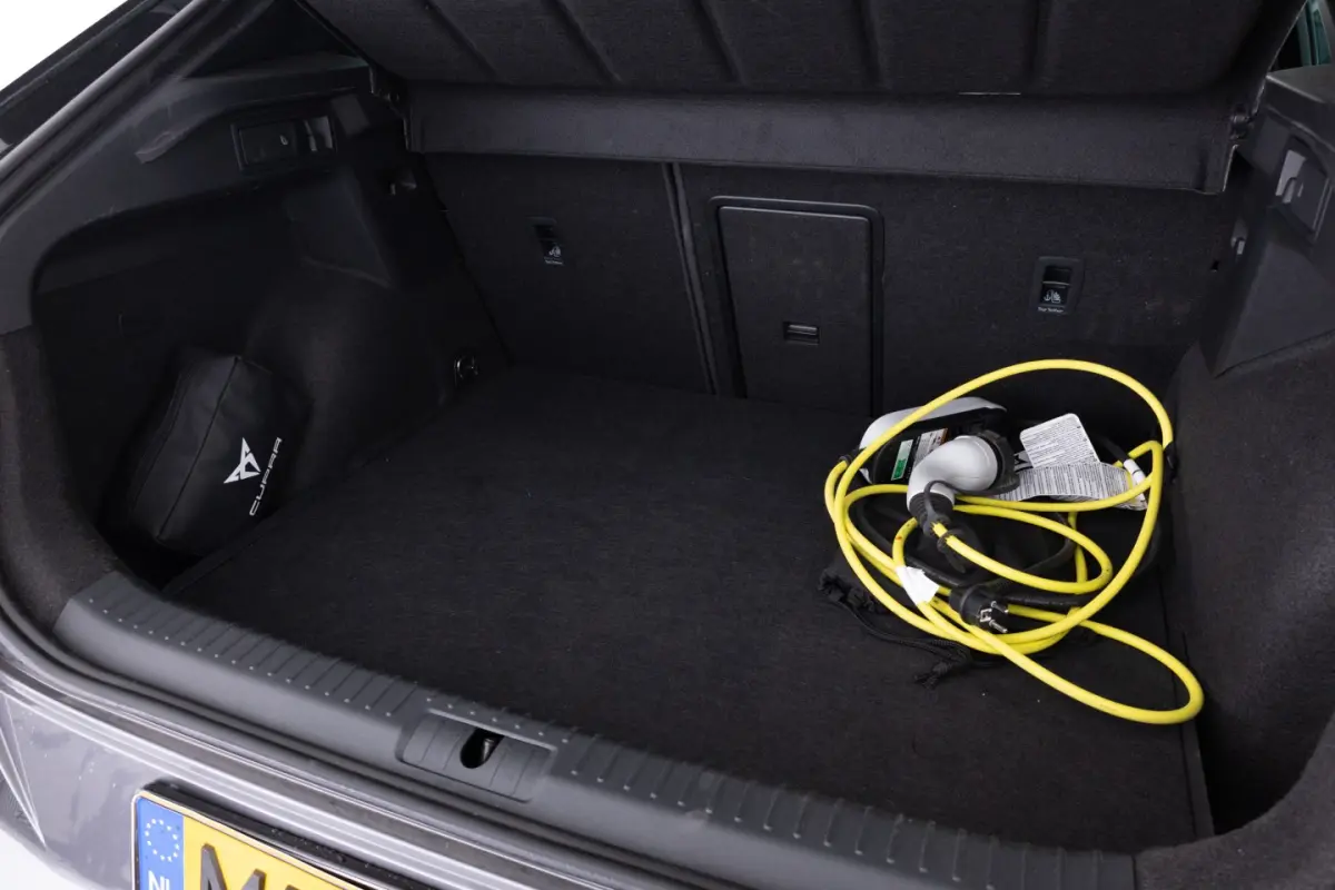 1.4 e-Hybrid Essence | PANORAMADAK | Half LEDER | 19 Inch | PHEV !