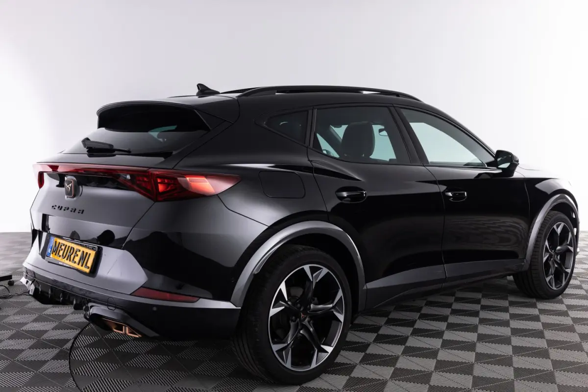 1.4 e-Hybrid Essence | PANORAMADAK | Half LEDER | 19 Inch | PHEV !