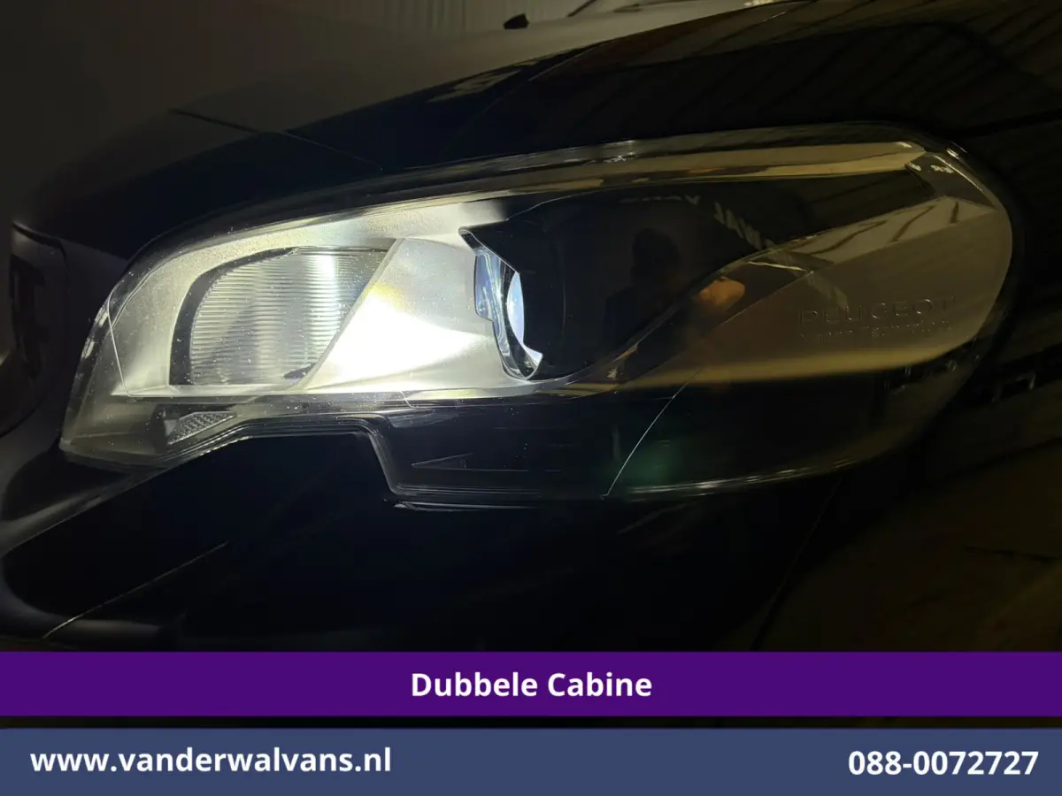 2.0 BlueHDI 177pk Automaat L3H1 Dubbele Cabine SPORT Euro6 Airco | 5-Zits | Camera | Navigatie | Apple Carplay | Xenon | 2x Zijdeur Cruisecontrol, Android Auto, LM Velgen, Dakrails, Sidebars