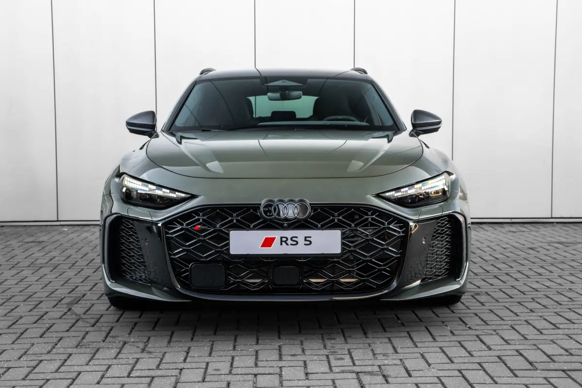 RS 5 Avant e-hybrid 470 kW / 639 PK | Keramische Remmen | Carbon In&Exterieur | Panorama dak | Stoelventilatie & Massage