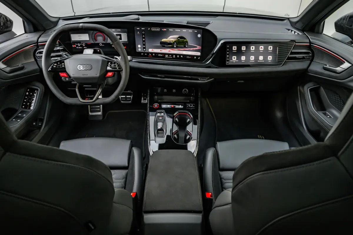 RS 5 Avant e-hybrid 470 kW / 639 PK | Keramische Remmen | Carbon In&Exterieur | Panorama dak | Stoelventilatie & Massage