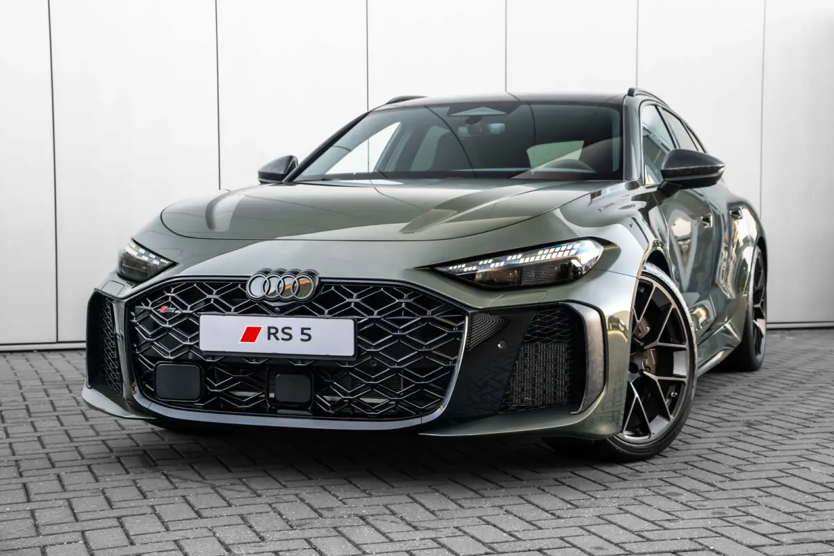 RS 5 Avant e-hybrid 470 kW / 639 PK | Keramische Remmen | Carbon In&Exterieur | Panorama dak | Stoelventilatie & Massage