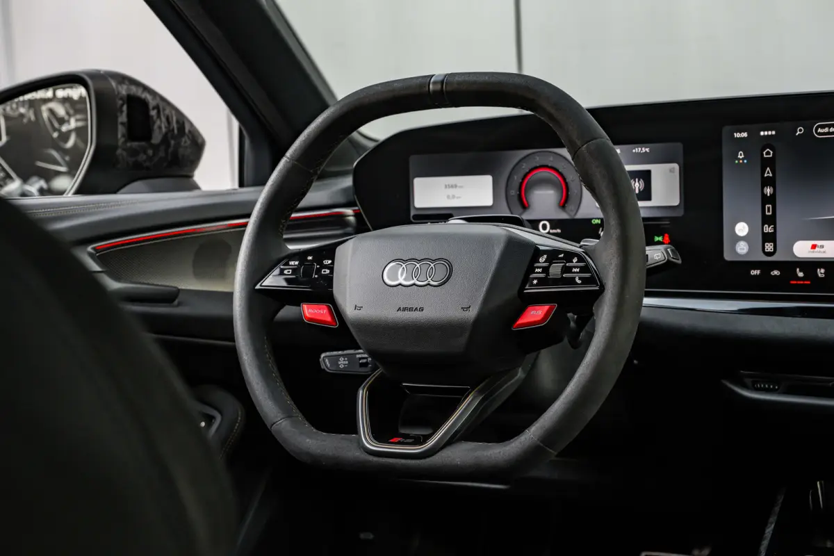 RS 5 Avant e-hybrid 470 kW / 639 PK | Keramische Remmen | Carbon In&Exterieur | Panorama dak | Stoelventilatie & Massage