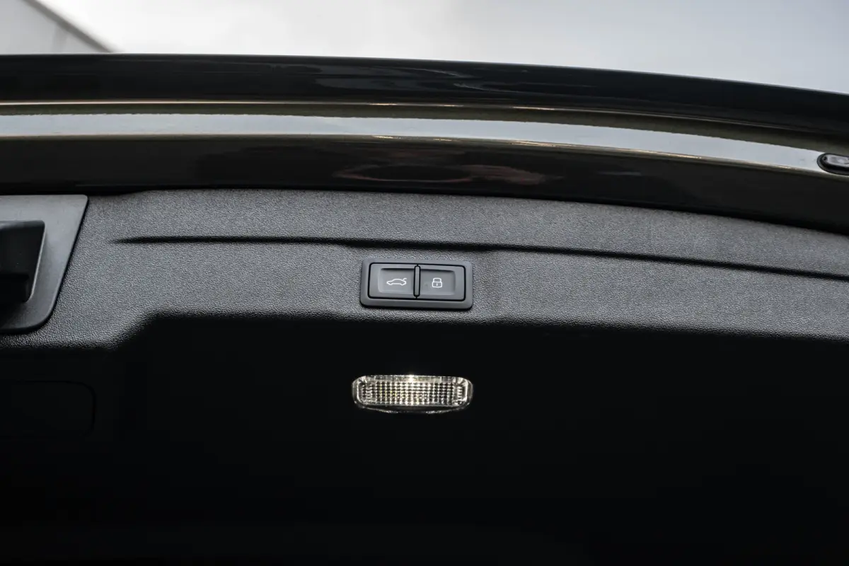 RS 5 Avant e-hybrid 470 kW / 639 PK | Keramische Remmen | Carbon In&Exterieur | Panorama dak | Stoelventilatie & Massage
