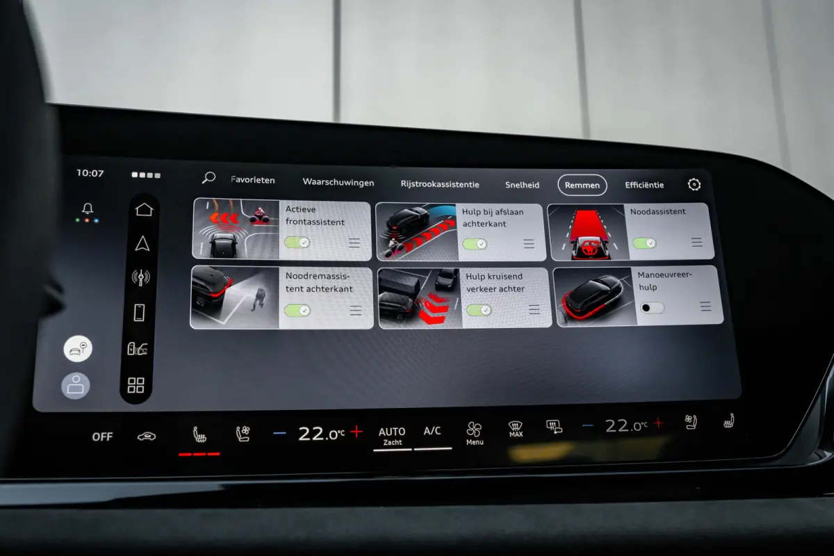 RS 5 Avant e-hybrid 470 kW / 639 PK | Keramische Remmen | Carbon In&Exterieur | Panorama dak | Stoelventilatie & Massage