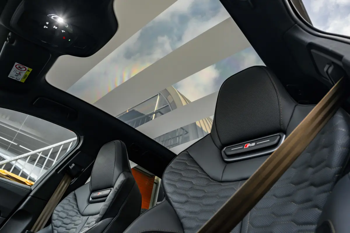 RS 5 Avant e-hybrid 470 kW / 639 PK | Keramische Remmen | Carbon In&Exterieur | Panorama dak | Stoelventilatie & Massage