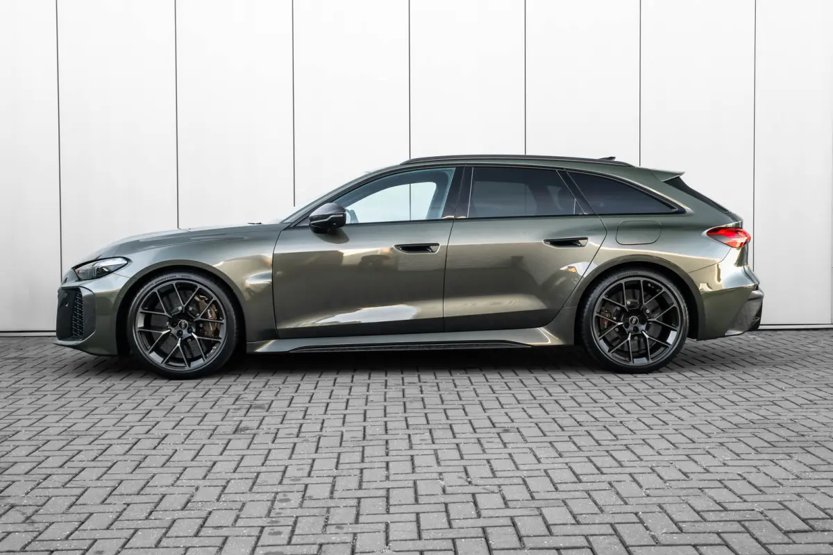RS 5 Avant e-hybrid 470 kW / 639 PK | Keramische Remmen | Carbon In&Exterieur | Panorama dak | Stoelventilatie & Massage