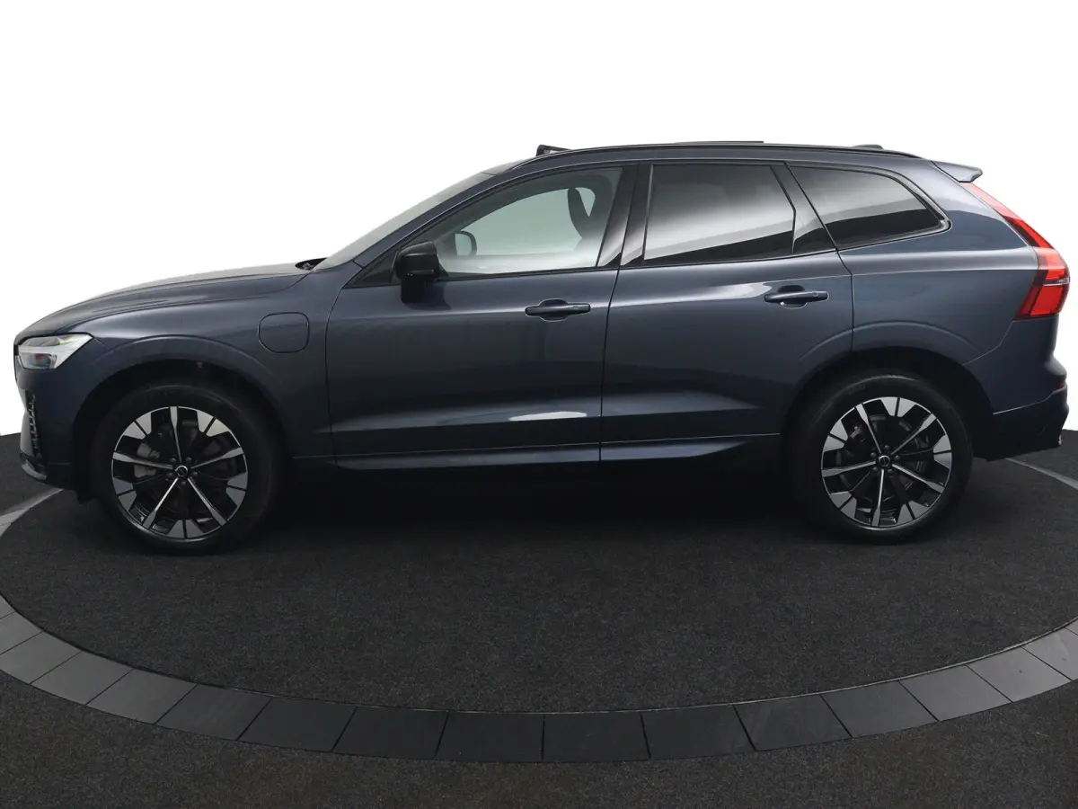 T6 AWD Ultra Dark | SoH 100% | Luchtvering | Trekhaak | Head-Up | 360 Camera | Adaptieve Led Koplamp |