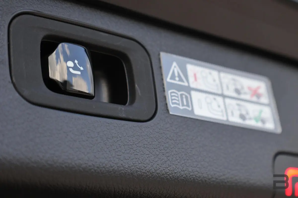 220 d AMG Line / Panoramadak / Burmester Surround / Massage Stoelen / Night Pakket / Trekhaak Wegklapbaar