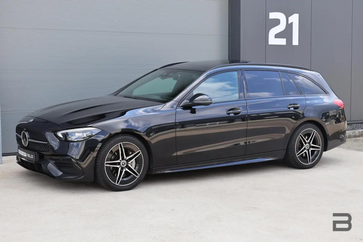 220 d AMG Line / Panoramadak / Burmester Surround / Massage Stoelen / Night Pakket / Trekhaak Wegklapbaar