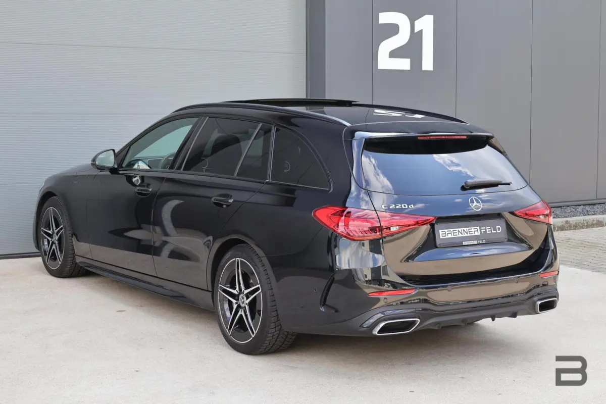 220 d AMG Line / Panoramadak / Burmester Surround / Massage Stoelen / Night Pakket / Trekhaak Wegklapbaar