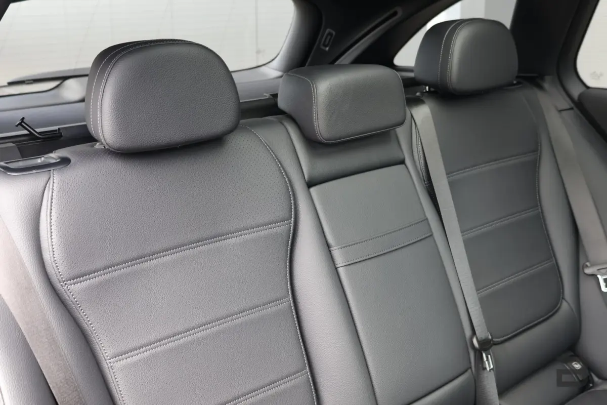 220 d AMG Line / Panoramadak / Burmester Surround / Massage Stoelen / Night Pakket / Trekhaak Wegklapbaar