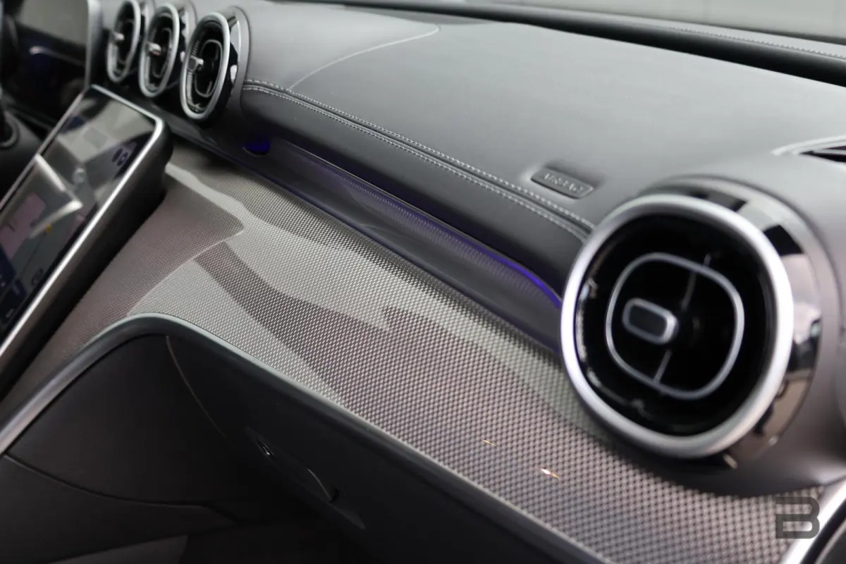 220 d AMG Line / Panoramadak / Burmester Surround / Massage Stoelen / Night Pakket / Trekhaak Wegklapbaar