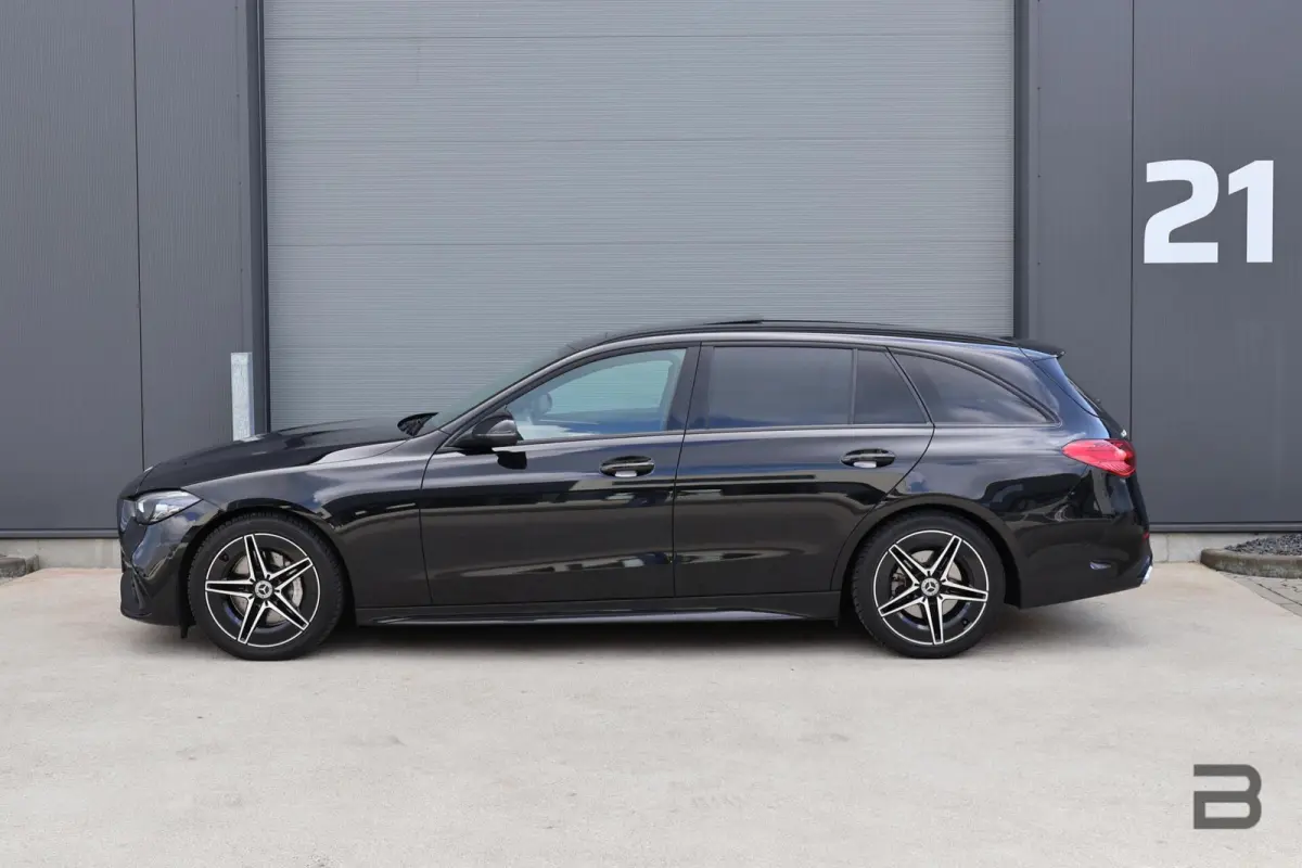 220 d AMG Line / Panoramadak / Burmester Surround / Massage Stoelen / Night Pakket / Trekhaak Wegklapbaar