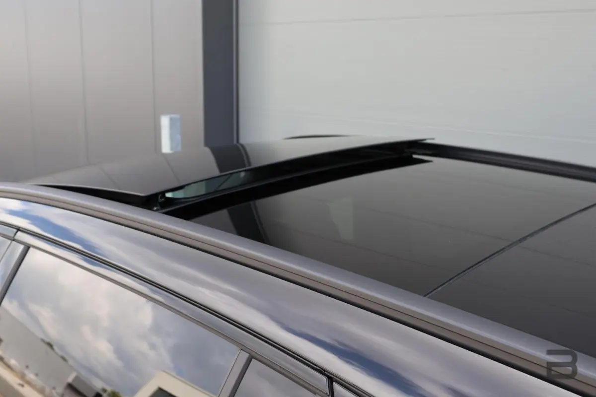 220 d AMG Line / Panoramadak / Burmester Surround / Massage Stoelen / Night Pakket / Trekhaak Wegklapbaar