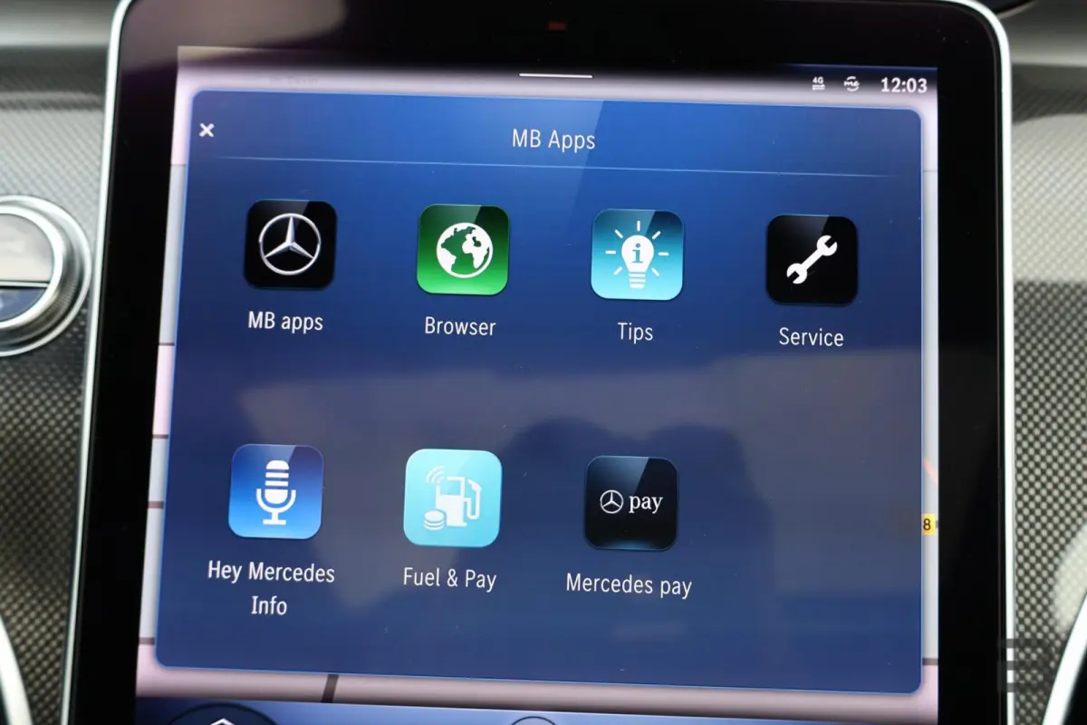 220 d AMG Line / Panoramadak / Burmester Surround / Massage Stoelen / Night Pakket / Trekhaak Wegklapbaar