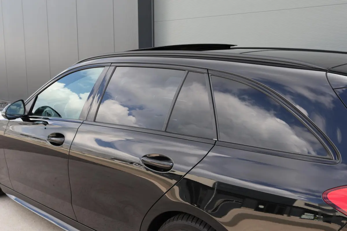 220 d AMG Line / Panoramadak / Burmester Surround / Massage Stoelen / Night Pakket / Trekhaak Wegklapbaar