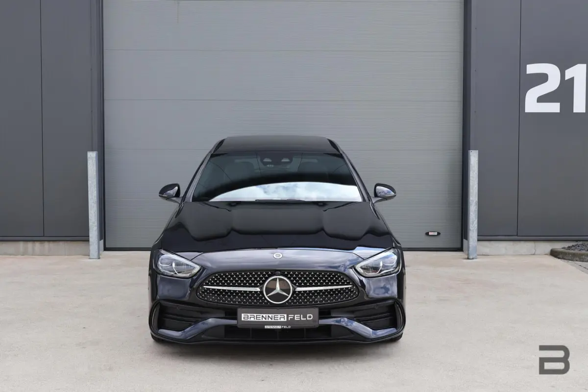 220 d AMG Line / Panoramadak / Burmester Surround / Massage Stoelen / Night Pakket / Trekhaak Wegklapbaar