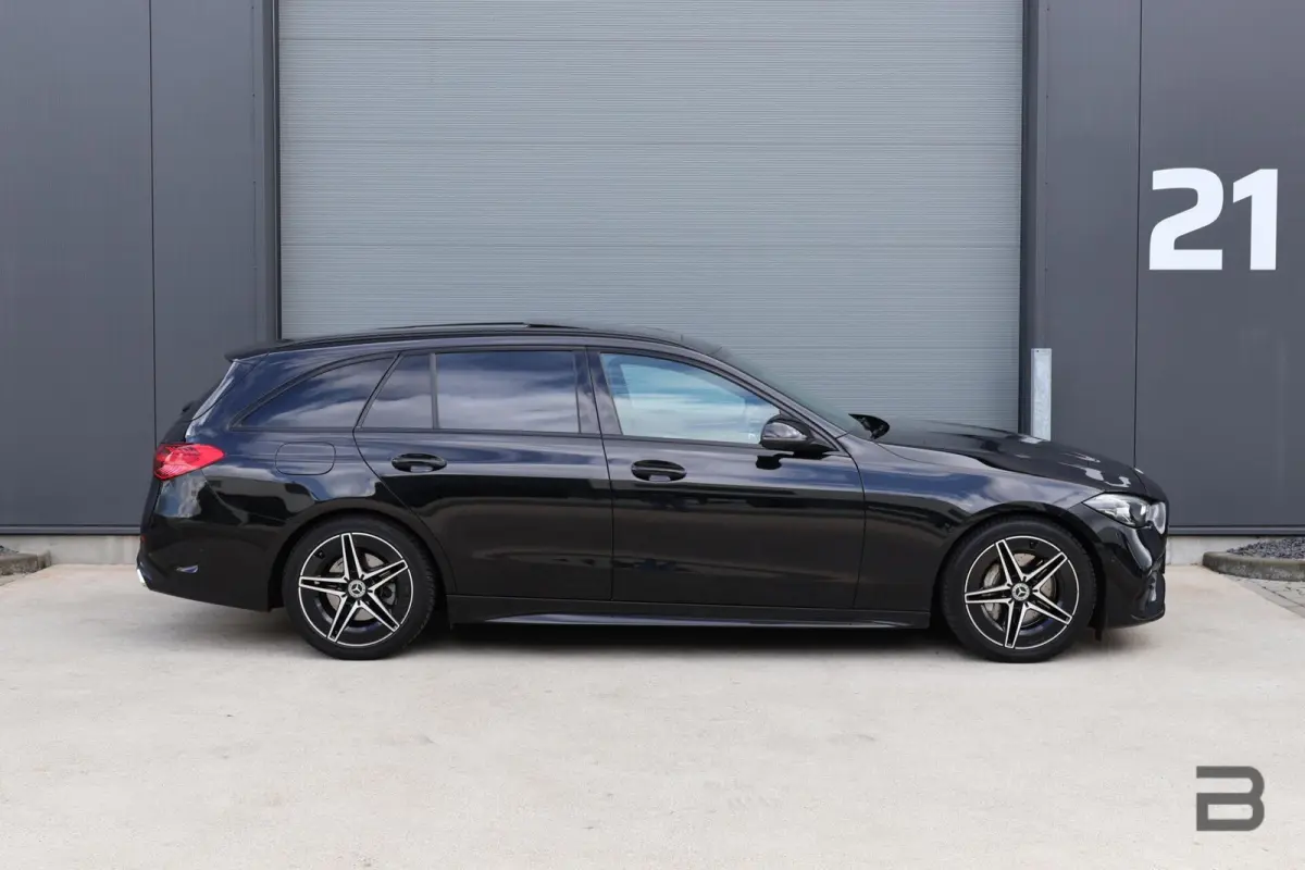 220 d AMG Line / Panoramadak / Burmester Surround / Massage Stoelen / Night Pakket / Trekhaak Wegklapbaar