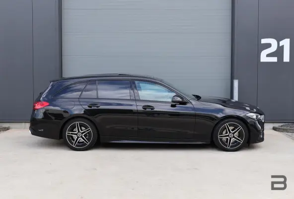 220 d AMG Line / Panoramadak / Burmester Surround / Massage Stoelen / Night Pakket / Trekhaak Wegklapbaar