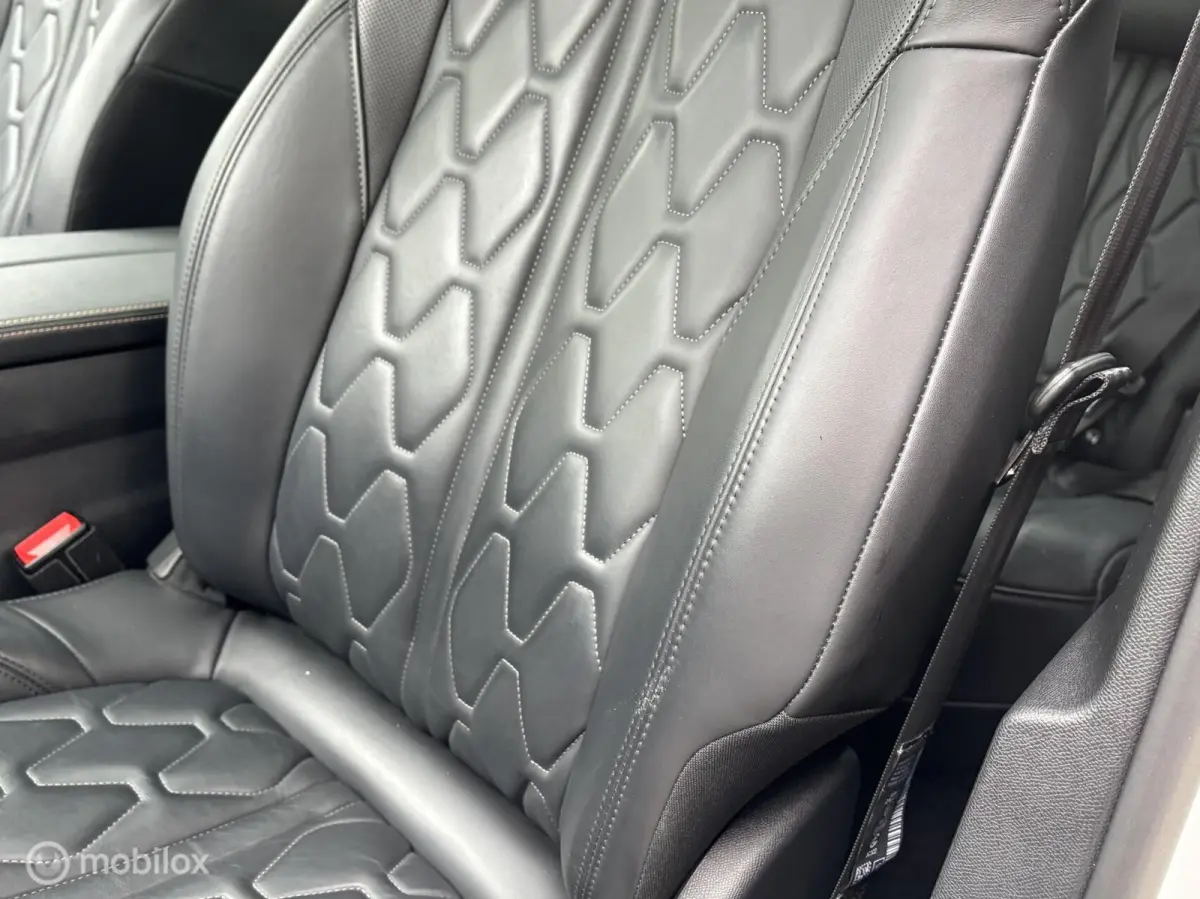 1.6 HYbrid4 300 GT Panodak 19” leder Focal audio