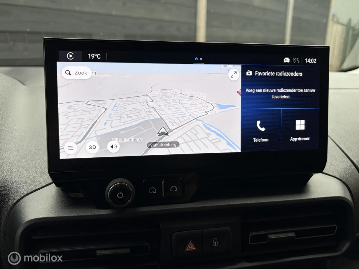 1.5 BlueHDi 102 PK € 16.500 ex /binnenspiegelcamera / airco / FM nav / Carplay / camera 360