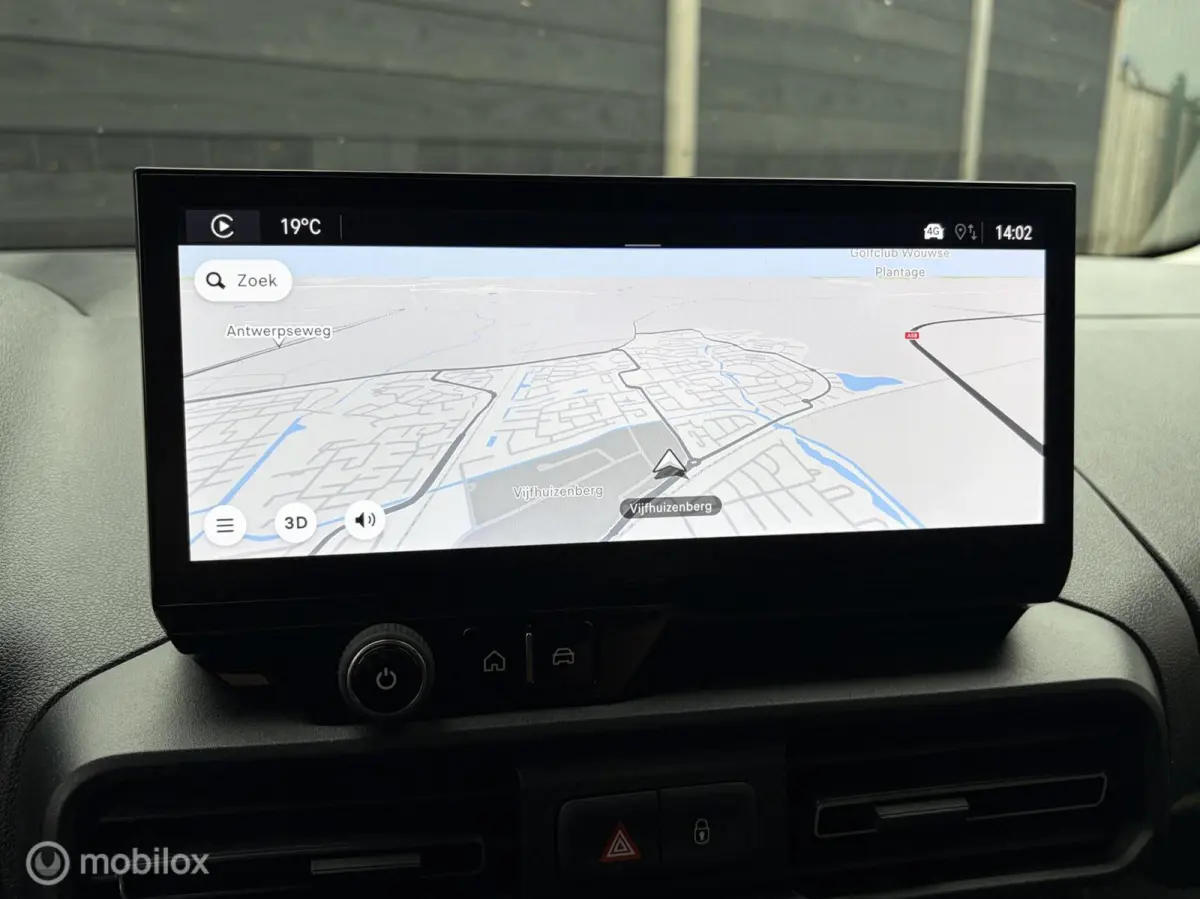 1.5 BlueHDi 102 PK € 16.500 ex /binnenspiegelcamera / airco / FM nav / Carplay / camera 360