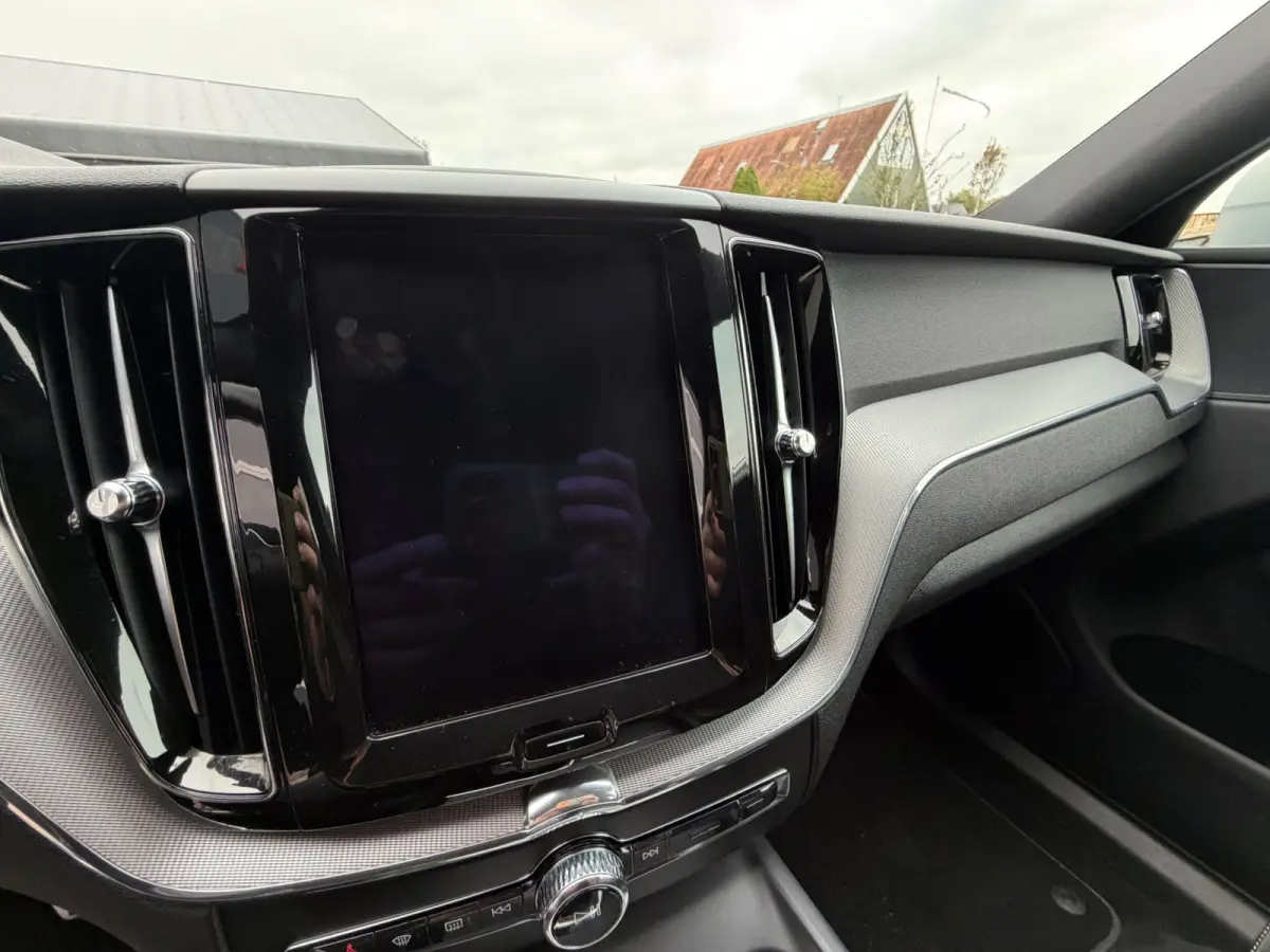 2.0 T8 Twin Engine AWD R-Design / Pano / ACC / SOH 82% / Trekhaak / Top Auto !.