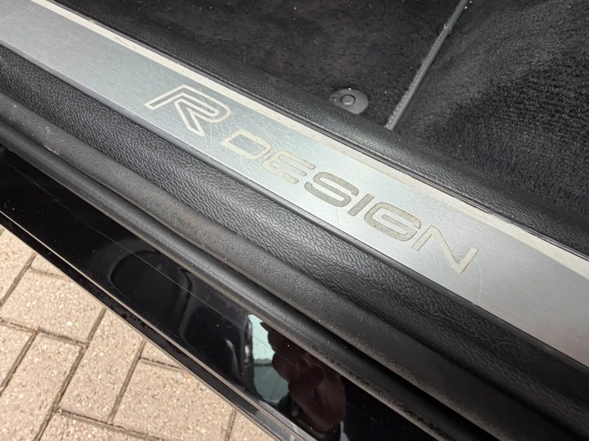 2.0 T8 Twin Engine AWD R-Design / Pano / ACC / SOH 82% / Trekhaak / Top Auto !.