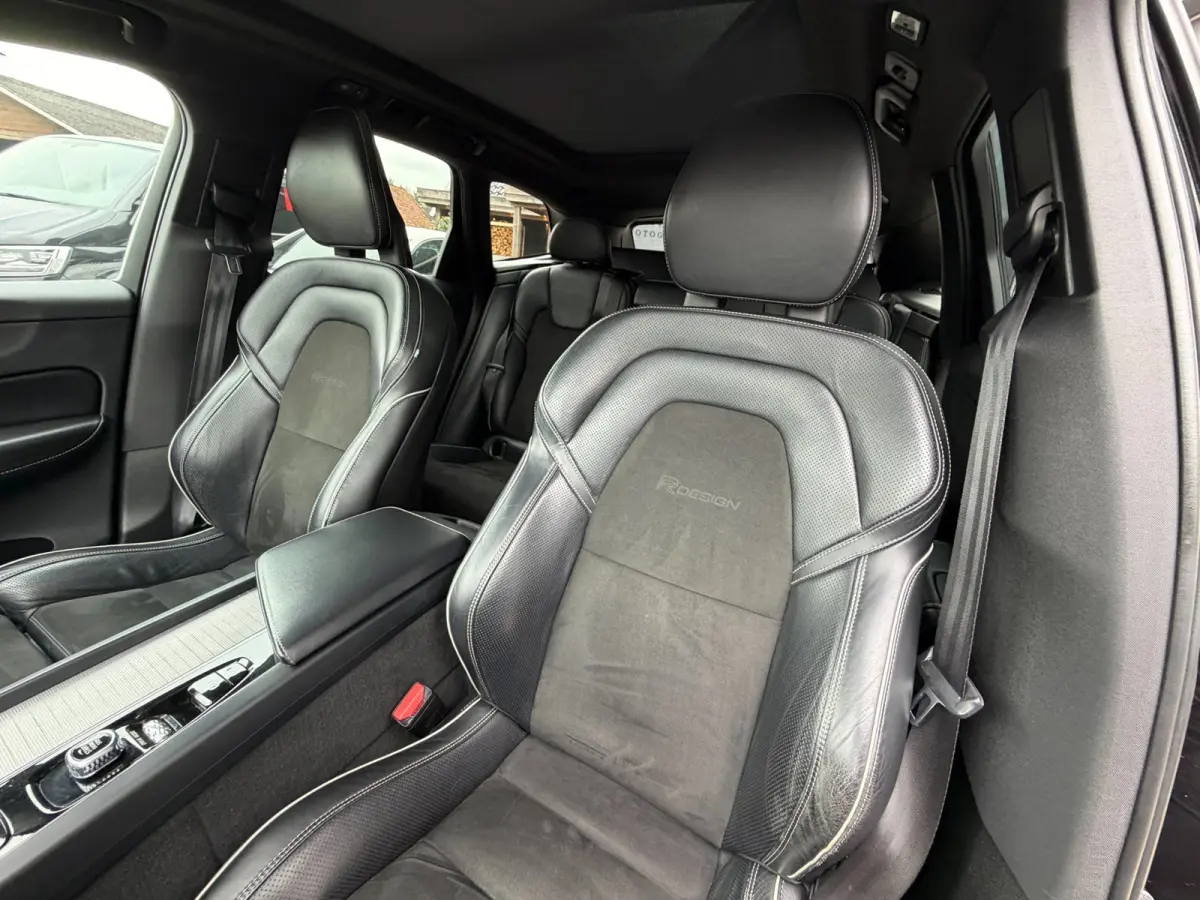 2.0 T8 Twin Engine AWD R-Design / Pano / ACC / SOH 82% / Trekhaak / Top Auto !.