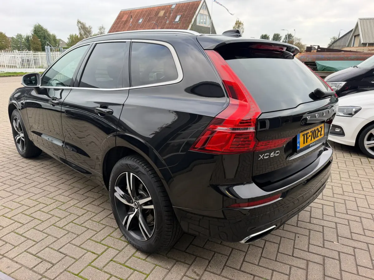 2.0 T8 Twin Engine AWD R-Design / Pano / ACC / SOH 82% / Trekhaak / Top Auto !.