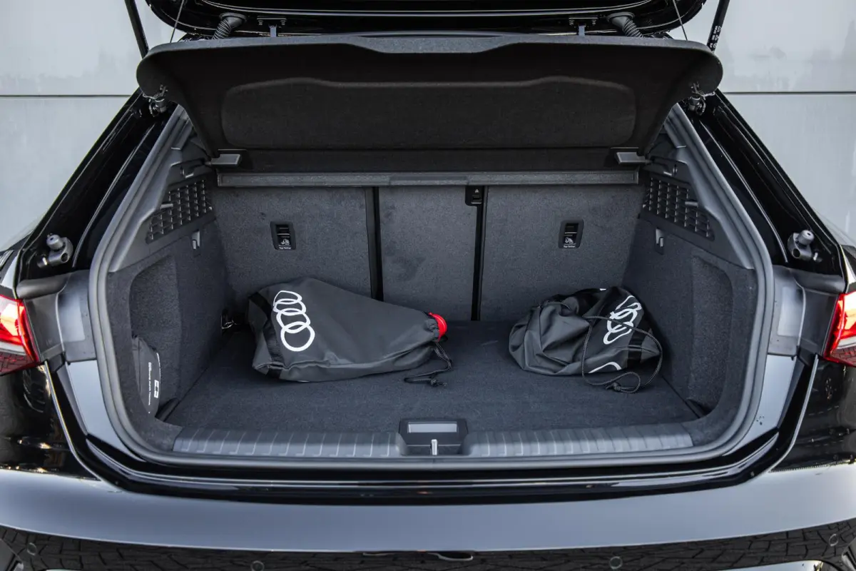 1.5 e-hybrid 204pk S Edition | 19" Velgen | Panoramadak