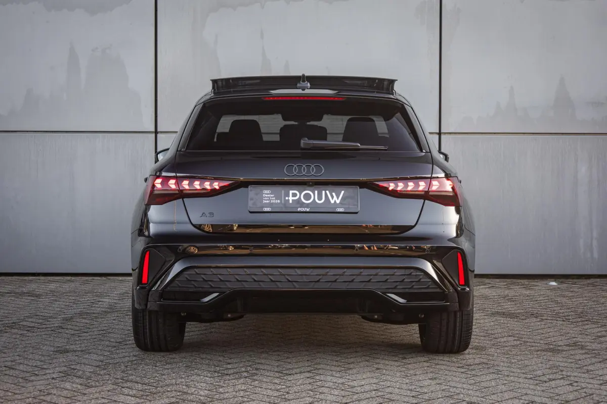 1.5 e-hybrid 204pk S Edition | 19" Velgen | Panoramadak