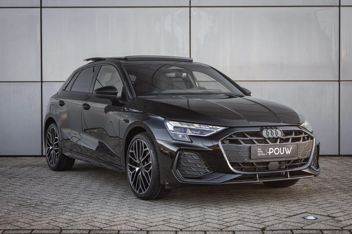 1.5 e-hybrid 204pk S Edition | 19" Velgen | Panoramadak