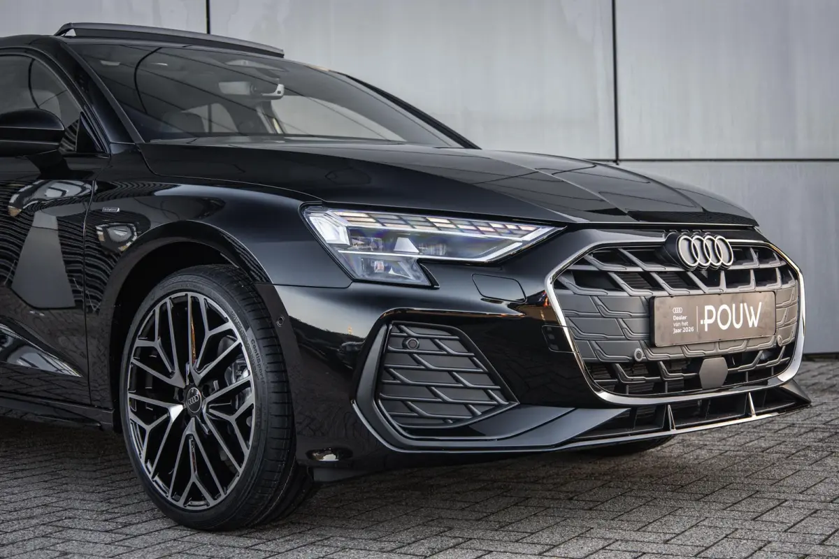 1.5 e-hybrid 204pk S Edition | 19" Velgen | Panoramadak
