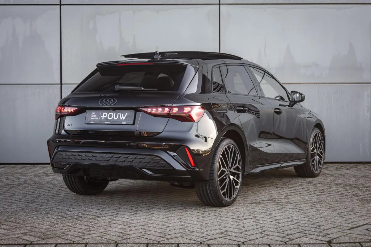 1.5 e-hybrid 204pk S Edition | 19" Velgen | Panoramadak