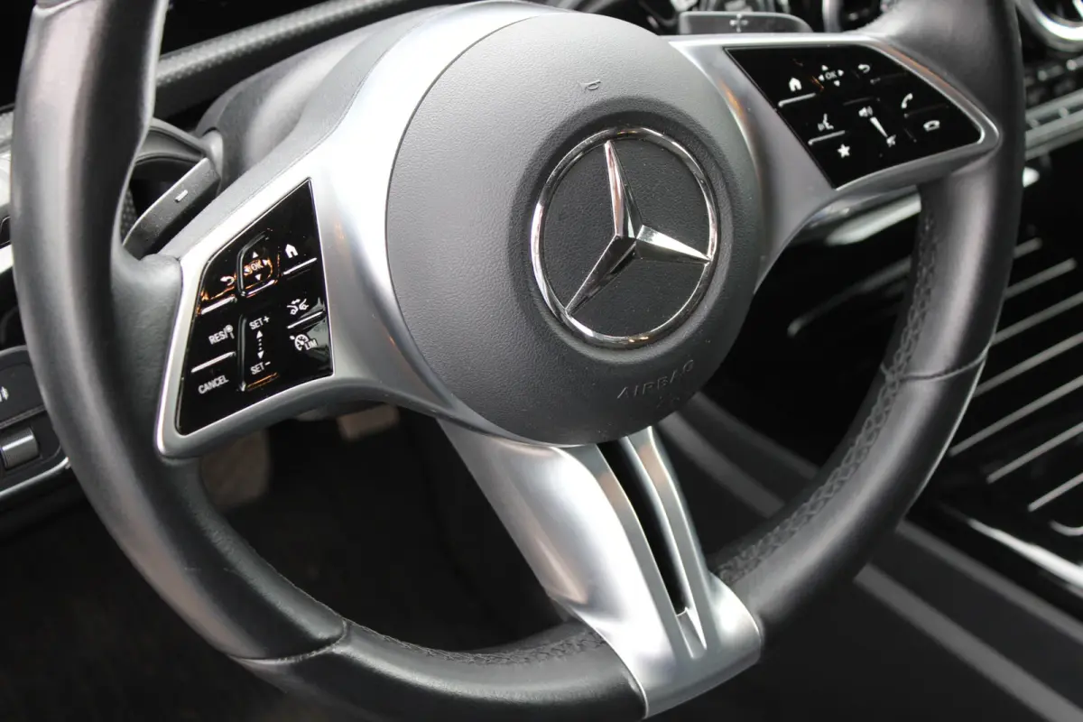 250e AUT8 Luxury Line DISTRONIC <<FACELIFT>>
