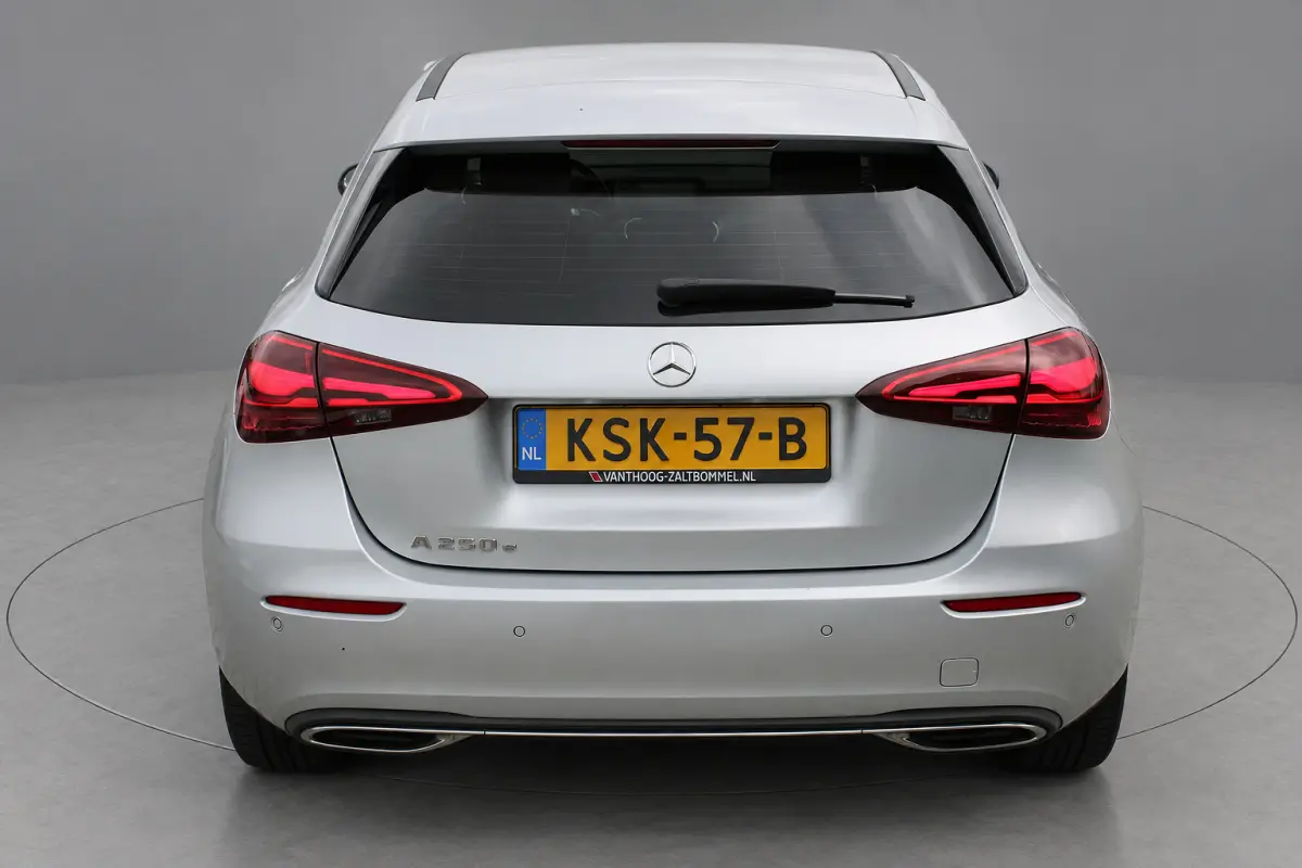 250e AUT8 Luxury Line DISTRONIC <<FACELIFT>>