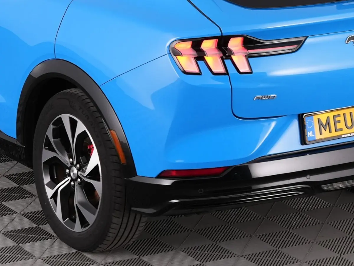 AWD 75 kWh *SOH 95%* LEDER | EL.STOELEN | NAVI | ECC | Full LED !