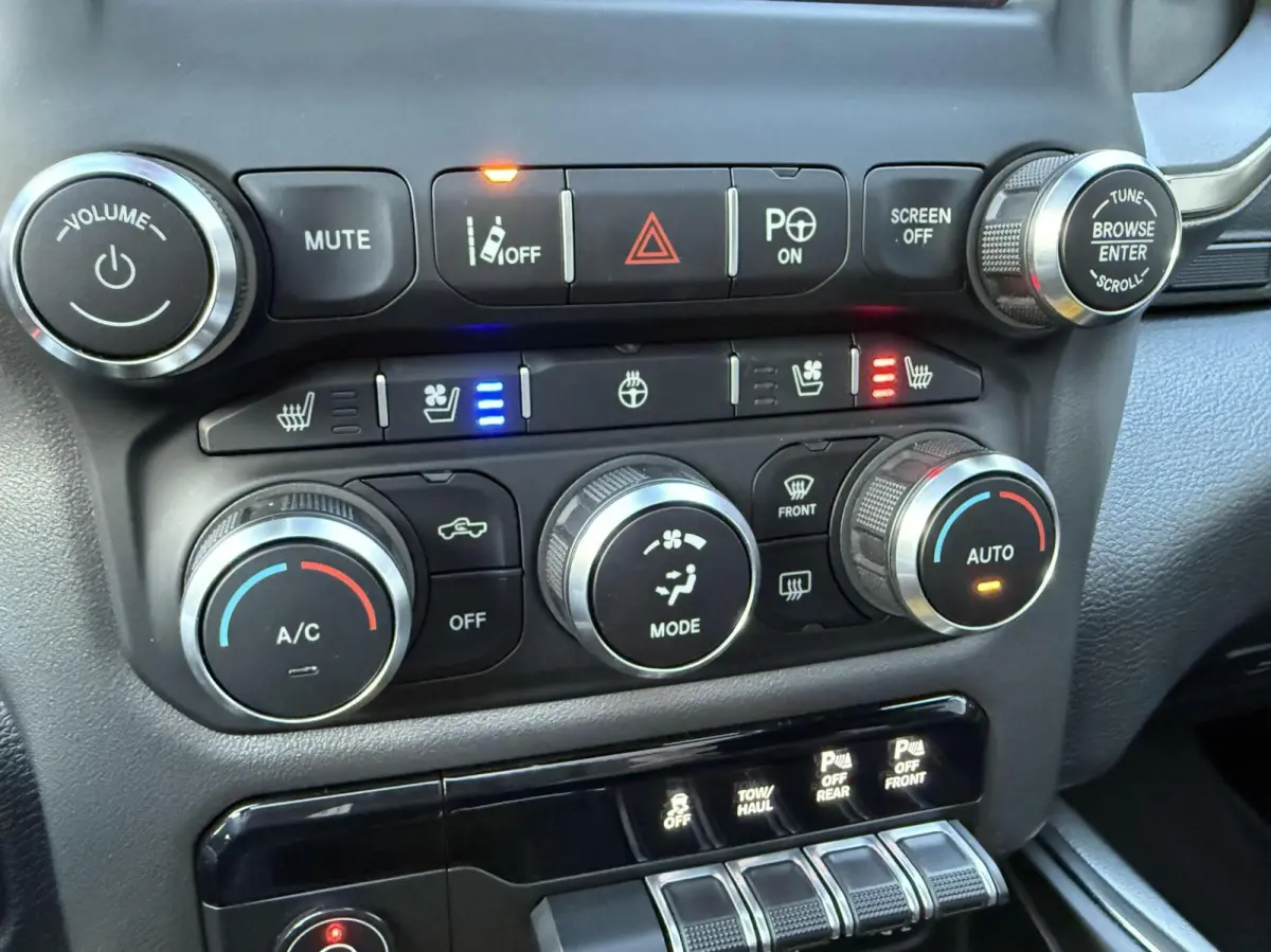 1500 4X4 5.7 V8 Crew Cab Sport|MARGE!| VOL OPTIES!|LPG!