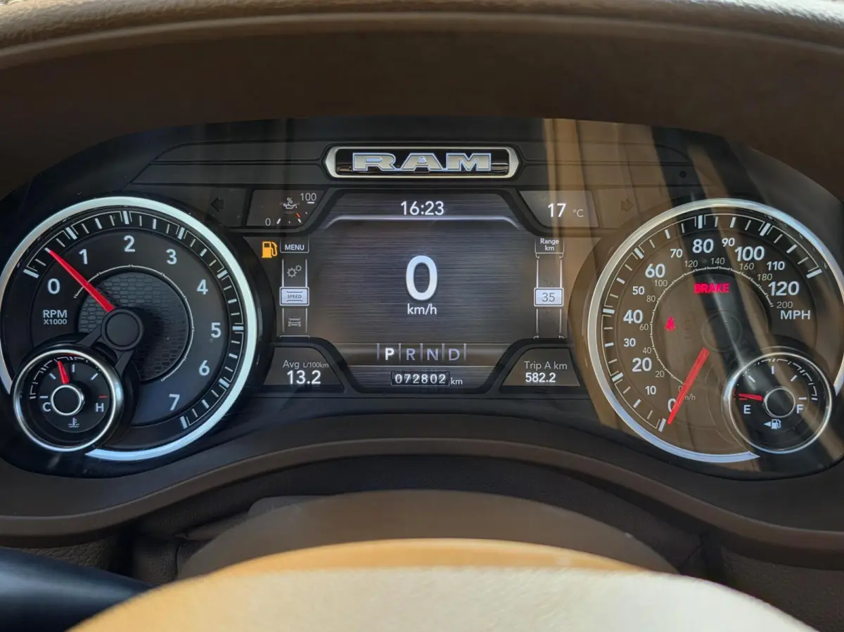 1500 4X4 5.7 V8 Crew Cab Laramie| MARGE! |VOL OPTIES!|LPG!