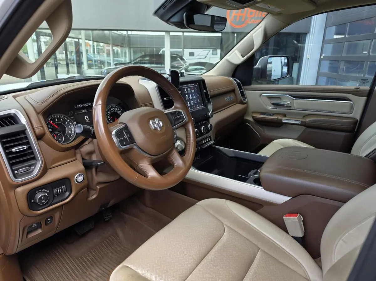 1500 4X4 5.7 V8 Crew Cab Laramie| MARGE! |VOL OPTIES!|LPG!