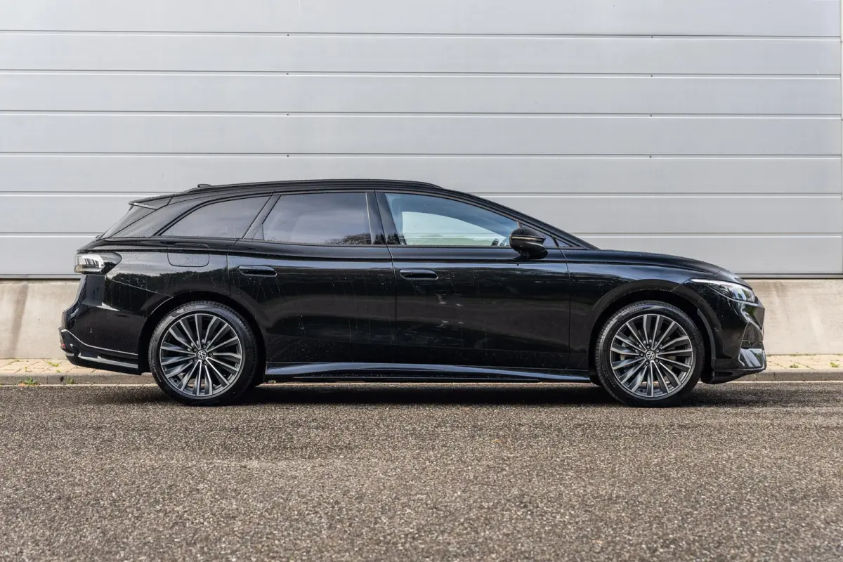 Limited Edition 286pk Plus 86 kWh | LMV 20'' | Trekhaak Inklapbaar | Panoramadak
