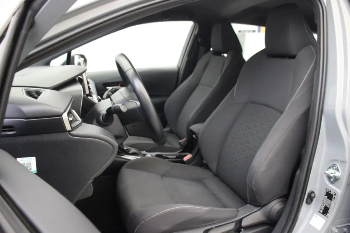 1.8 Hybrid Active - Carplay, Camera, Cruise, Clima