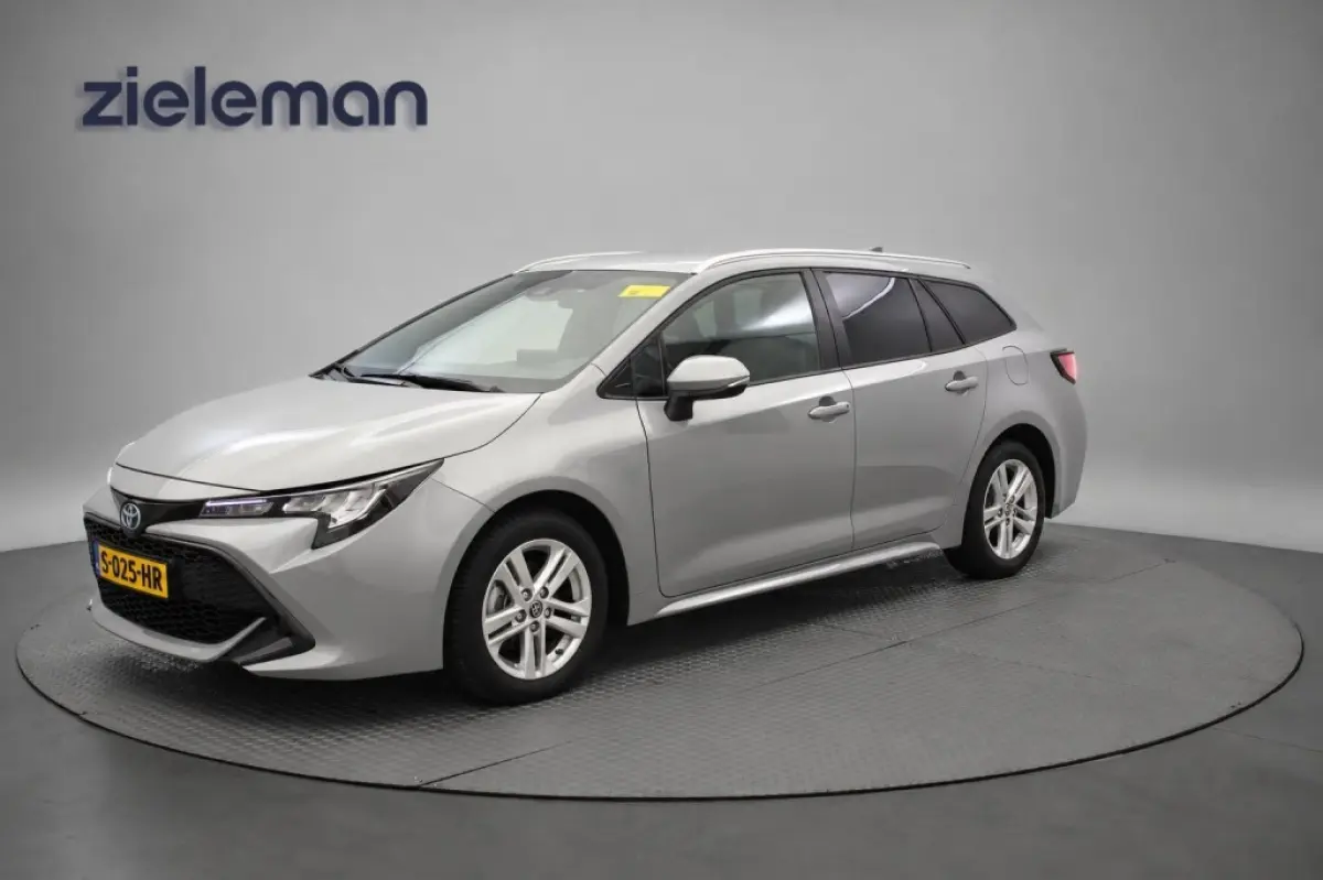 1.8 Hybrid Active - Carplay, Camera, Cruise, Clima