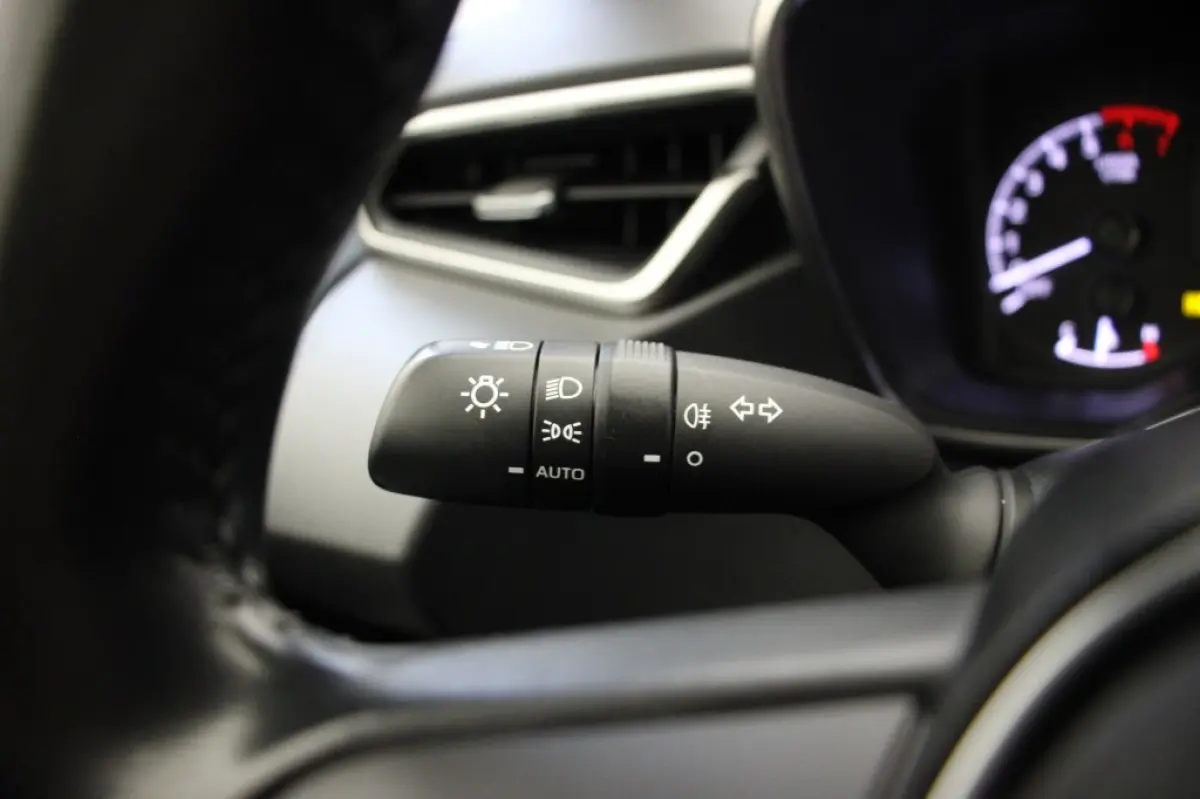 1.8 Hybrid Active - Carplay, Camera, Cruise, Clima
