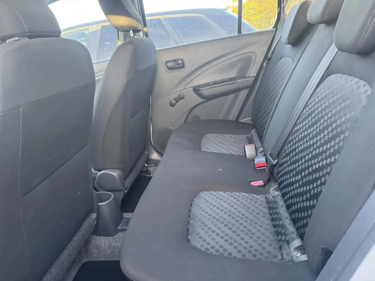 1.0 Comfort UNIEK | LAGE KM STAND | 2e Eigenaar | Dealeronderhouden | NL AUTO | Hoge Instap | Airco | Bluetooth | Radio CD Speler |