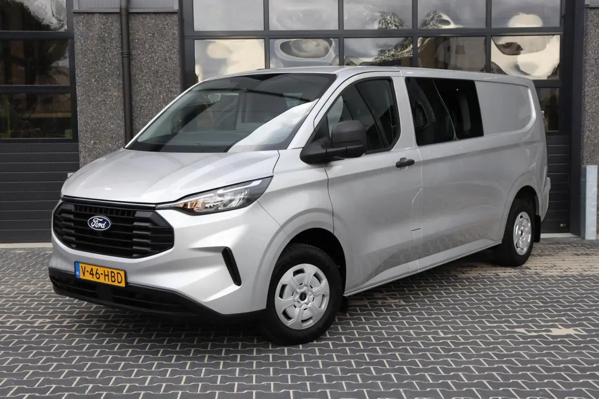 2.0 TDCI L2H1 l DUBBEL CABINE l CARPLAY l TREKHAAK l AIRCO