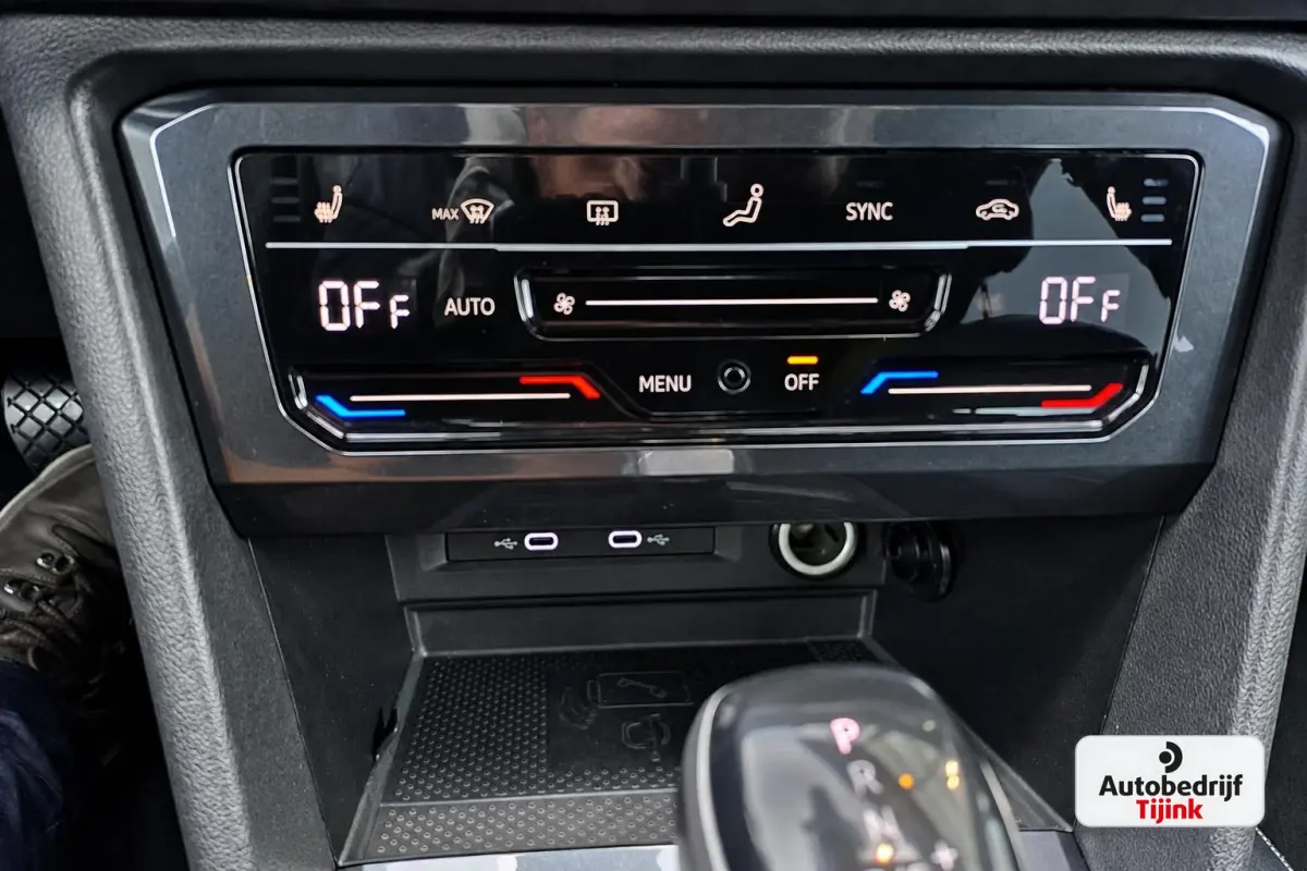 1.4 TSI e-Hybrid PHEV Xcellence | LED | Trekhaak | ACC | Stoel- en stuurverwarming | Keyless | All-seasons |