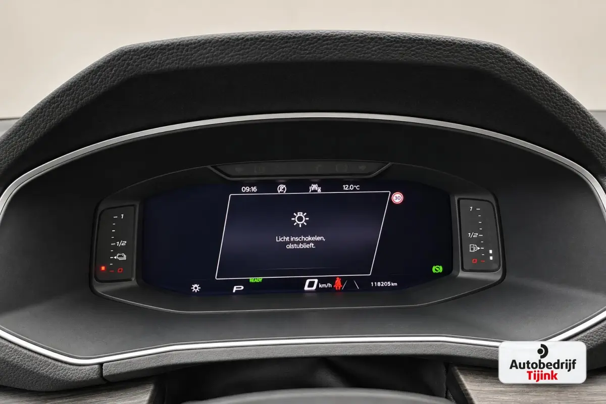 1.4 TSI e-Hybrid PHEV Xcellence | LED | Trekhaak | ACC | Stoel- en stuurverwarming | Keyless | All-seasons |